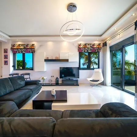 Vila Mythic Olive One Floor Villa-amazing View-heated Poll *